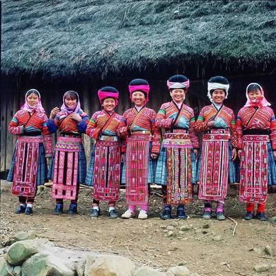 五彩斑斕的隆林花苗服飾